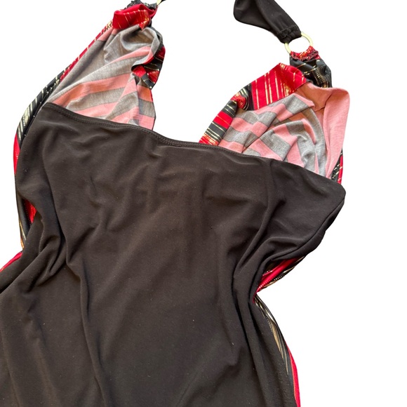 Y2K Red and Black Halter Top - Picture 5 of 5